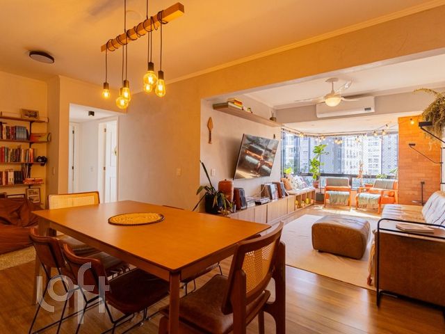 Apartamento com 84m², 2 dormitórios, 1 suíte, 1 vaga, Cristo Redentor em Porto Alegre