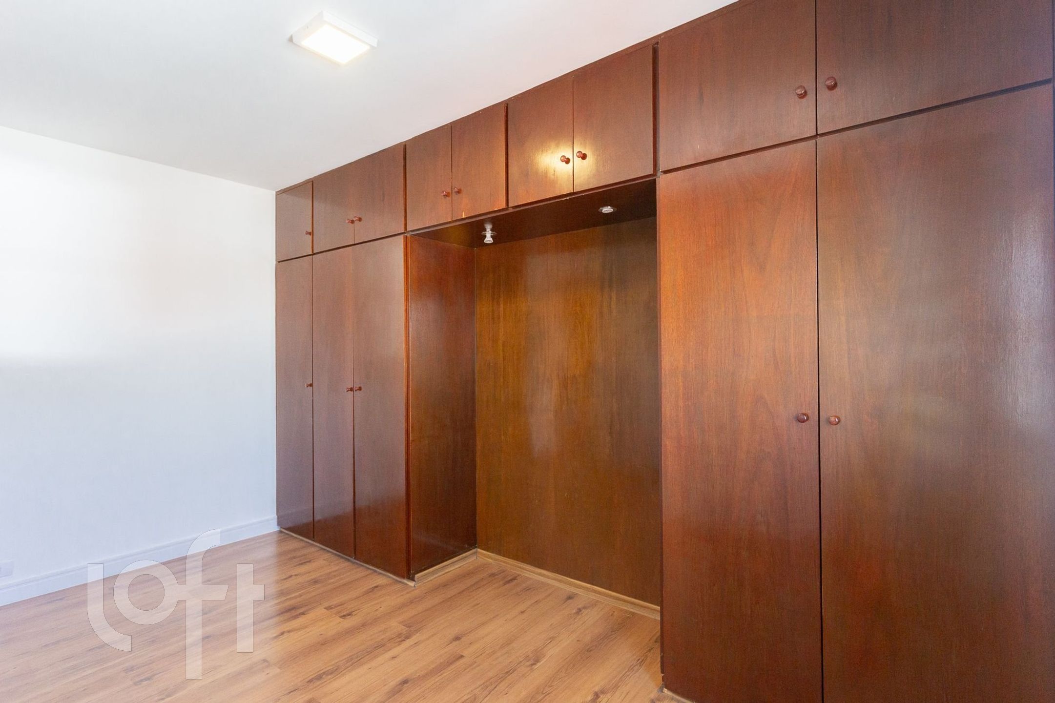 Apartamento à venda com 2 quartos, 61m² - Foto 7