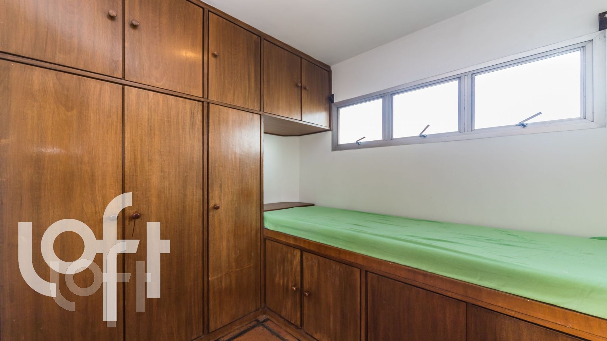 Apartamento à venda com 3 quartos, 262m² - Foto 2