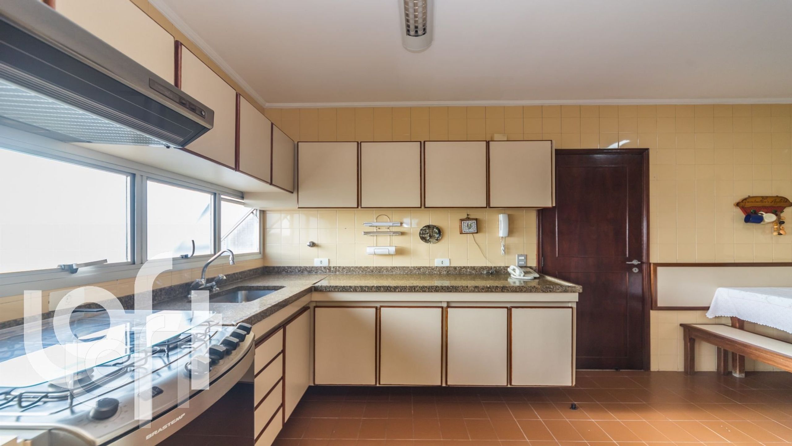 Apartamento à venda com 3 quartos, 262m² - Foto 24