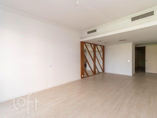 Apartamento com 105m², 3 dormitórios, 1 suíte, 1 vaga, Bom Fim em Porto Alegre
