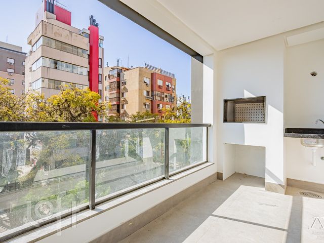 Apartamento com 82m², 2 dormitórios, 2 suítes, São João em Porto Alegre