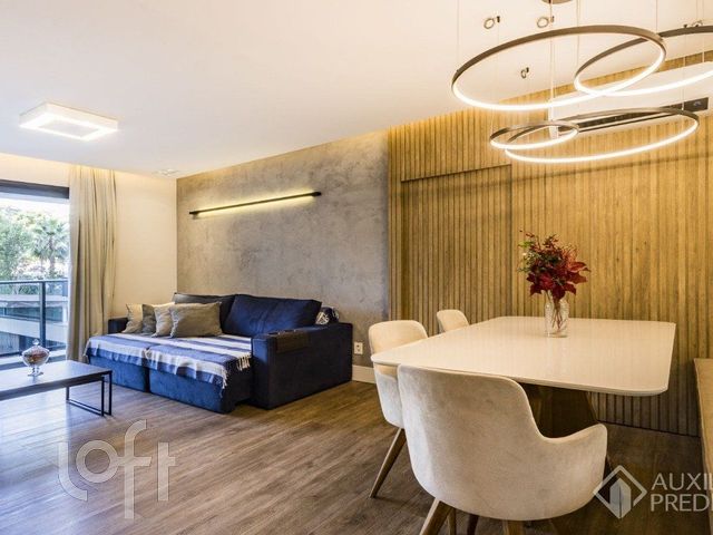 Apartamento com 73m², 2 dormitórios, 1 suíte, 1 vaga, Petrópolis em Porto Alegre