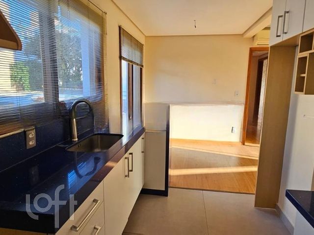 Apartamento com 67m², 2 dormitórios, 1 suíte, 2 vagas, Jardim Botânico em Porto Alegre