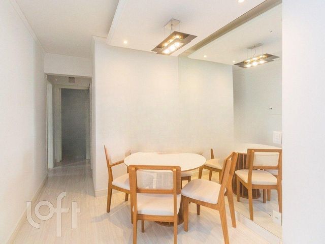 Apartamento com 70m², 2 dormitórios, 1 suíte, 1 vaga, Vila Ipiranga em Porto Alegre