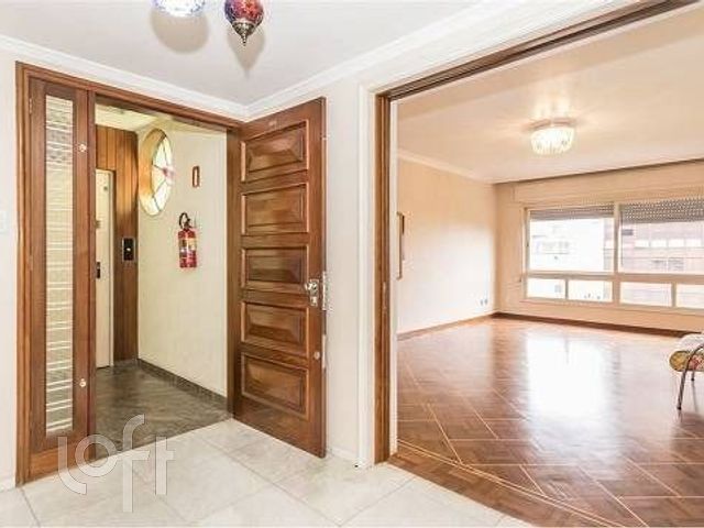 Apartamento com 214m², 4 dormitórios, 1 suíte, 3 vagas, Menino Deus em Porto Alegre