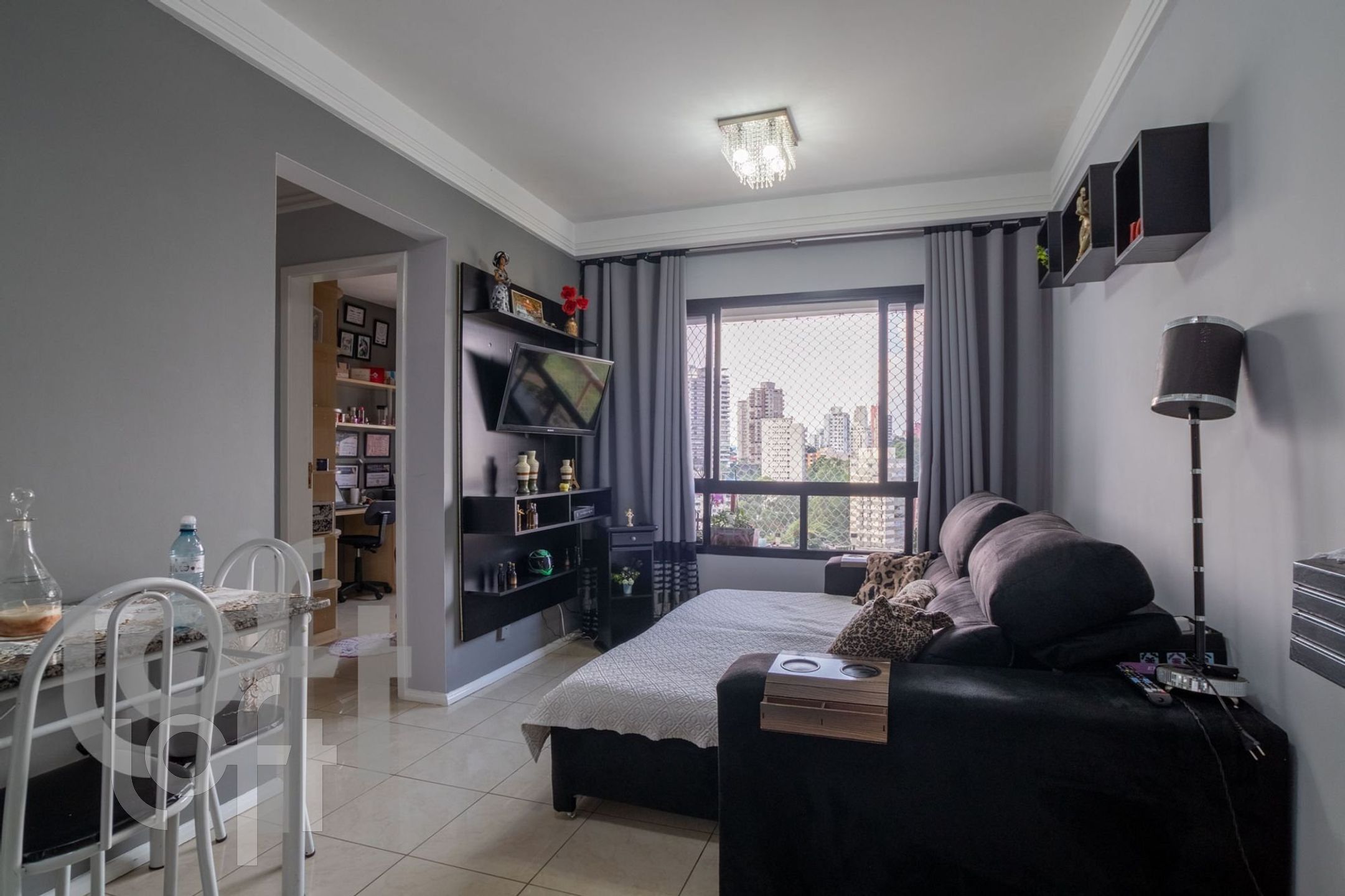 Apartamento à venda com 2 quartos, 67m² - Foto 1