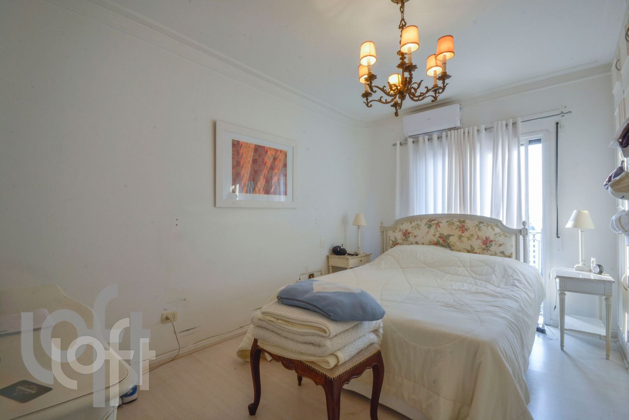 Apartamento à venda com 3 quartos, 205m² - Foto 2