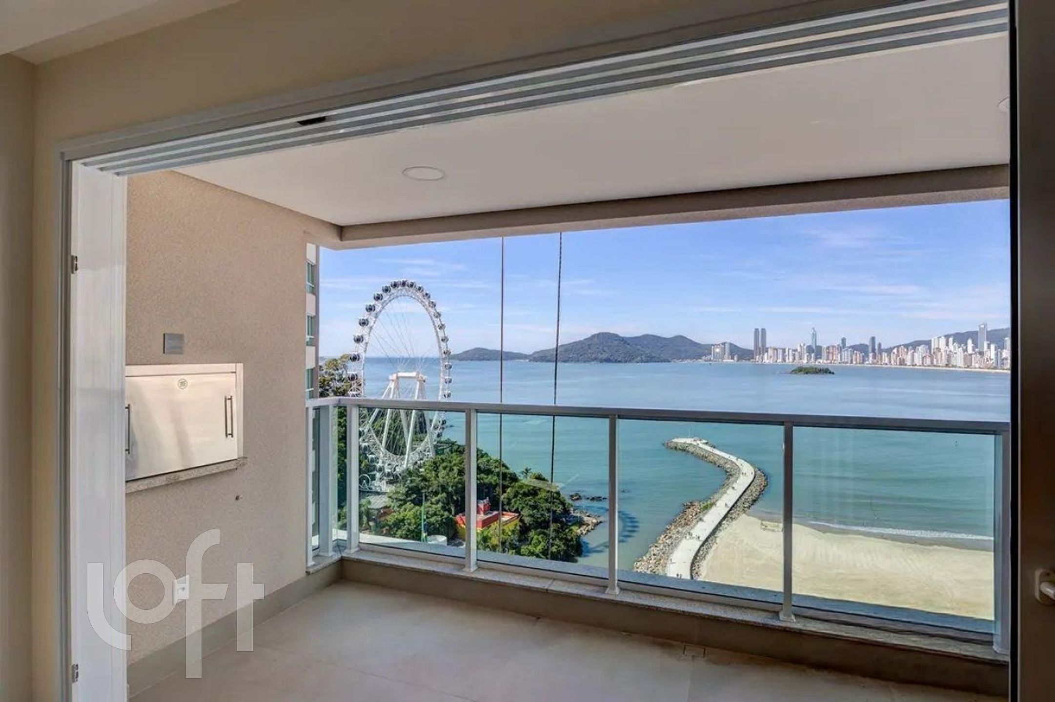 Apartamentos com 160m², 3 quartos, 3 suítes, 3 garagens, no bairro Pioneiros em Balneário Camboriú