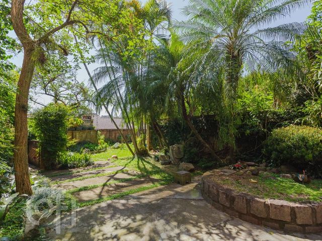 Casa com 283m², 3 dormitórios, 1 suíte, 3 vagas, Cristo Redentor em Porto Alegre