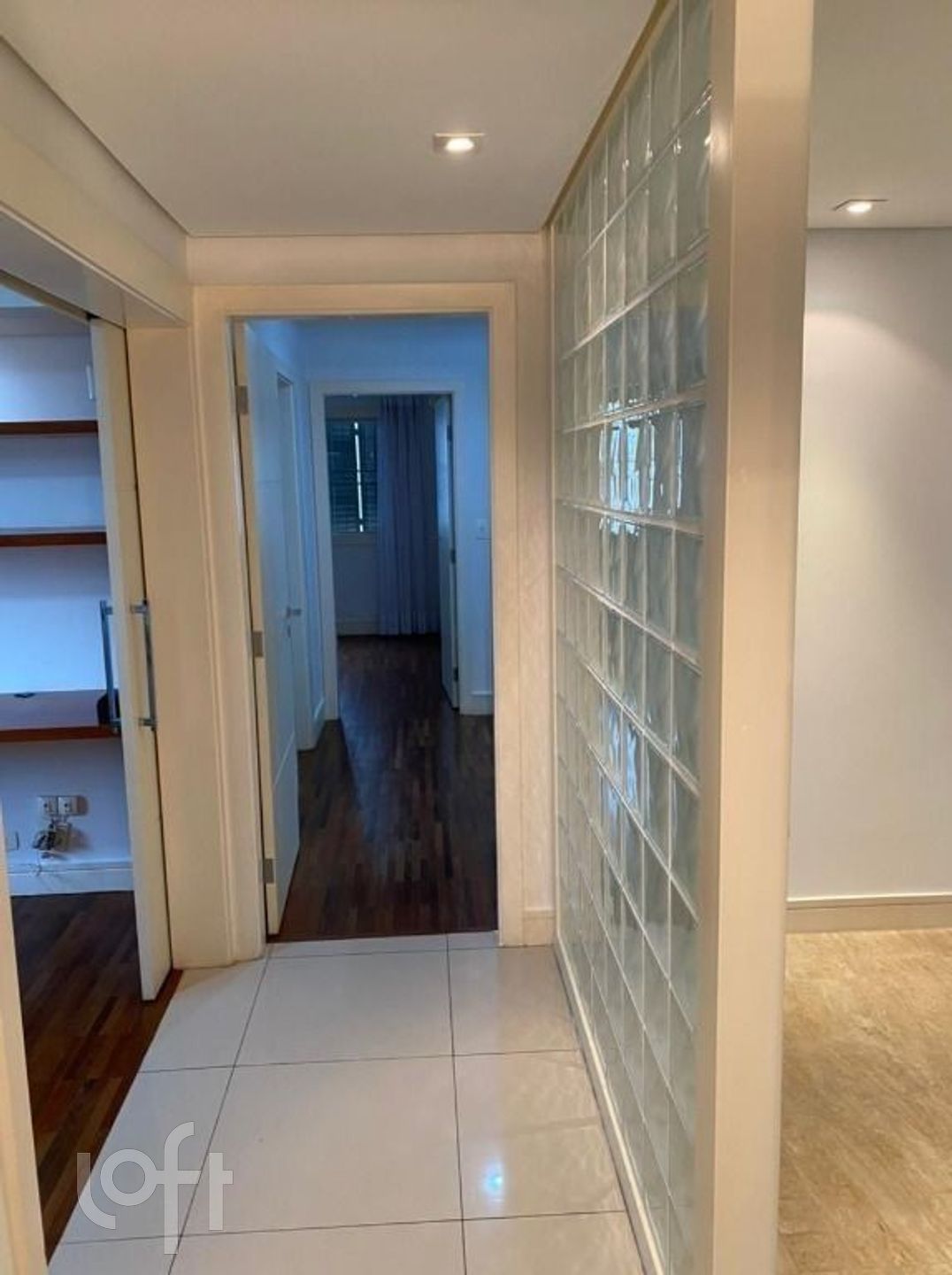 Apartamento à venda com 4 quartos, 200m² - Foto 8