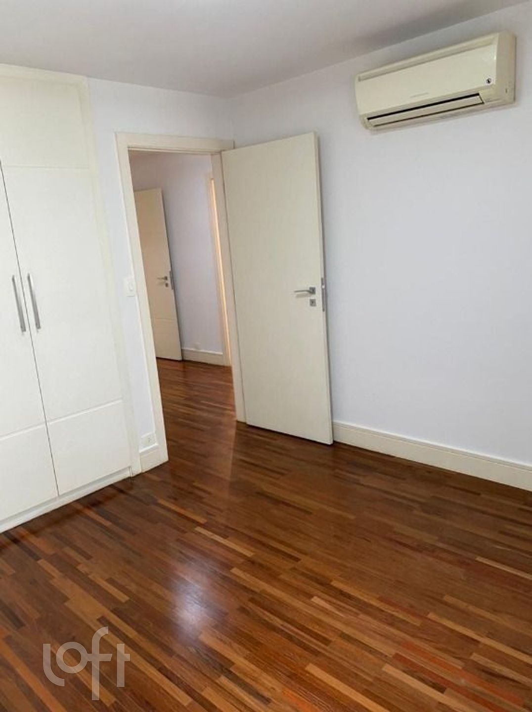 Apartamento à venda com 4 quartos, 200m² - Foto 12