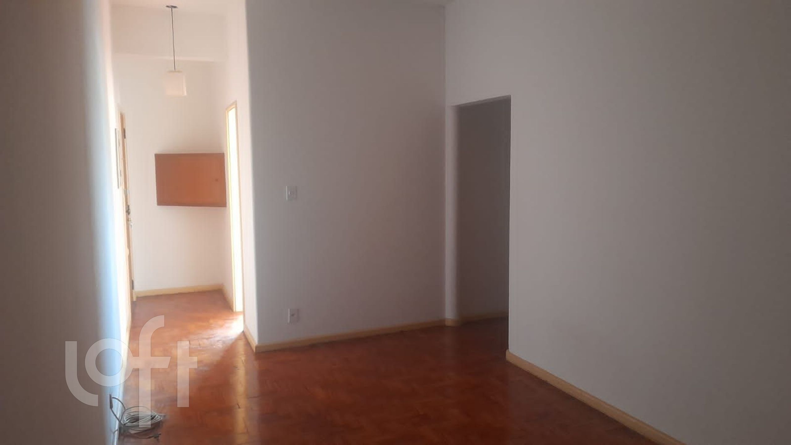 Apartamento à venda com 1 quarto, 60m² - Foto 2