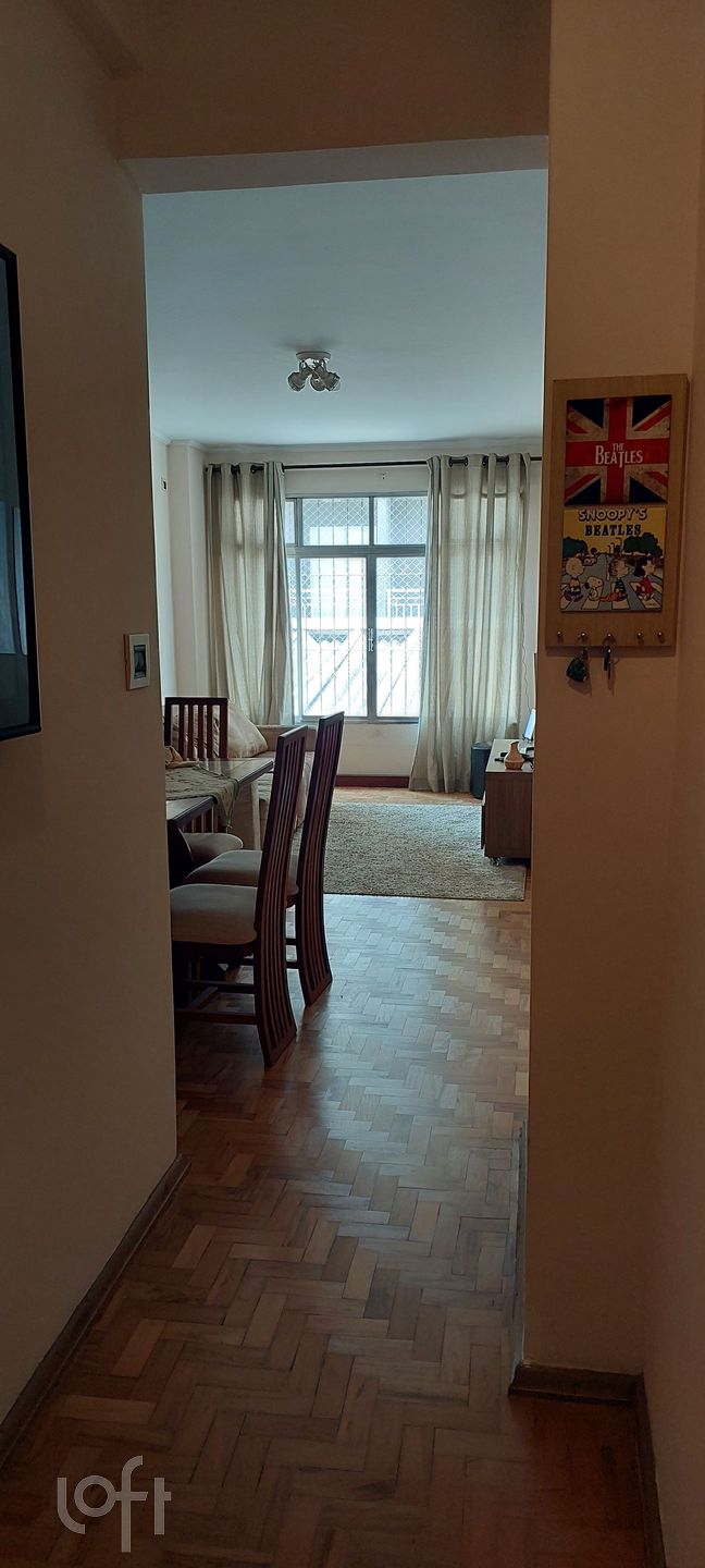 Apartamento à venda com 2 quartos, 70m² - Foto 3