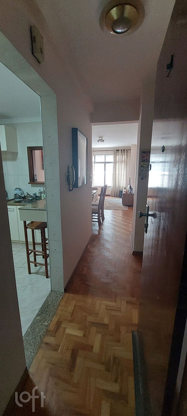 Apartamento à venda com 2 quartos, 70m² - Foto 4