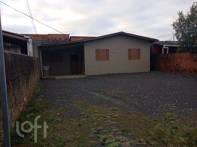 Casa com 54m², 2 dormitórios no bairro Harmonia em Canoas para Comprar