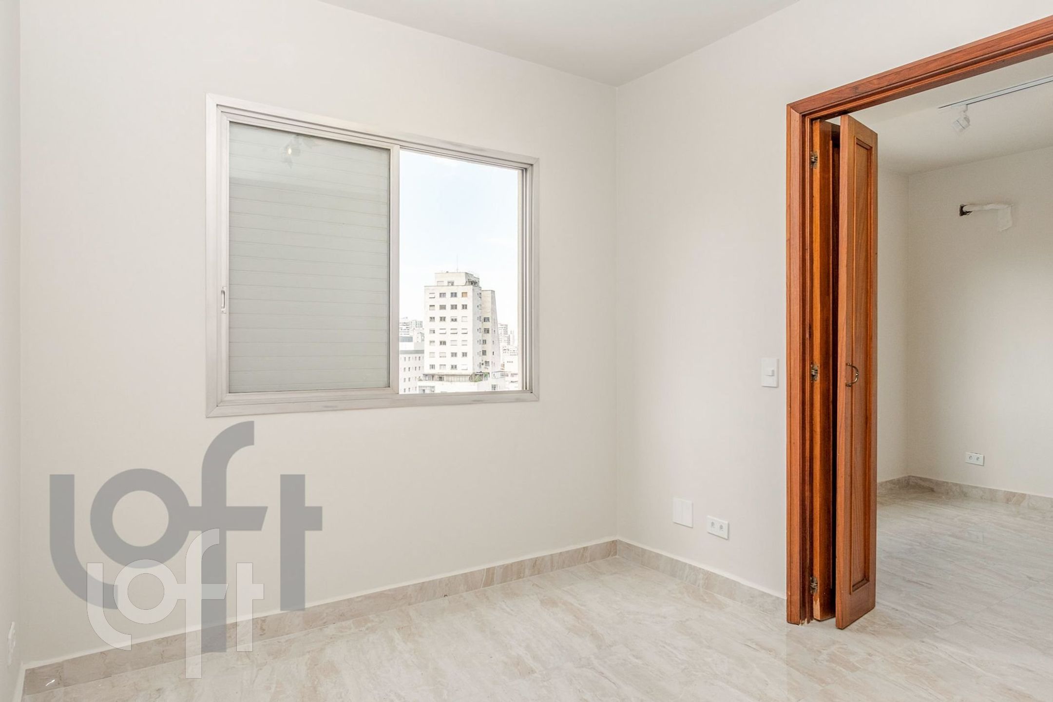 Apartamento à venda com 1 quarto, 38m² - Foto 4