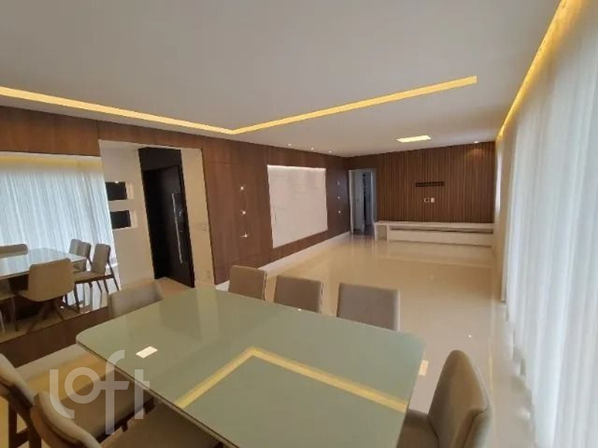 Apartamento à venda com 3 quartos, 171m² - Foto 2