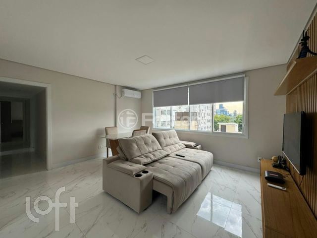 Apartamento com 72m², 2 dormitórios, 1 suíte, 1 vaga, Petrópolis em Porto Alegre