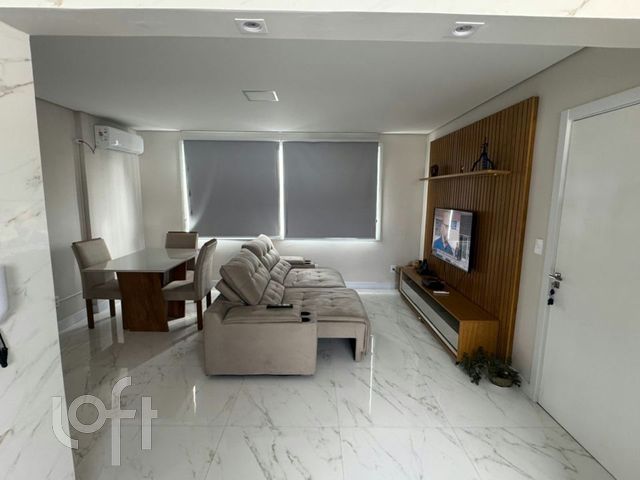 Apartamento com 72m², 2 dormitórios, 1 suíte, 1 vaga, Petrópolis em Porto Alegre