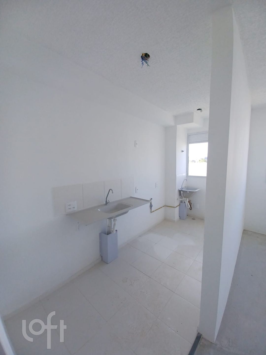 Apartamento à venda com 2 quartos, 42m² - Foto 2