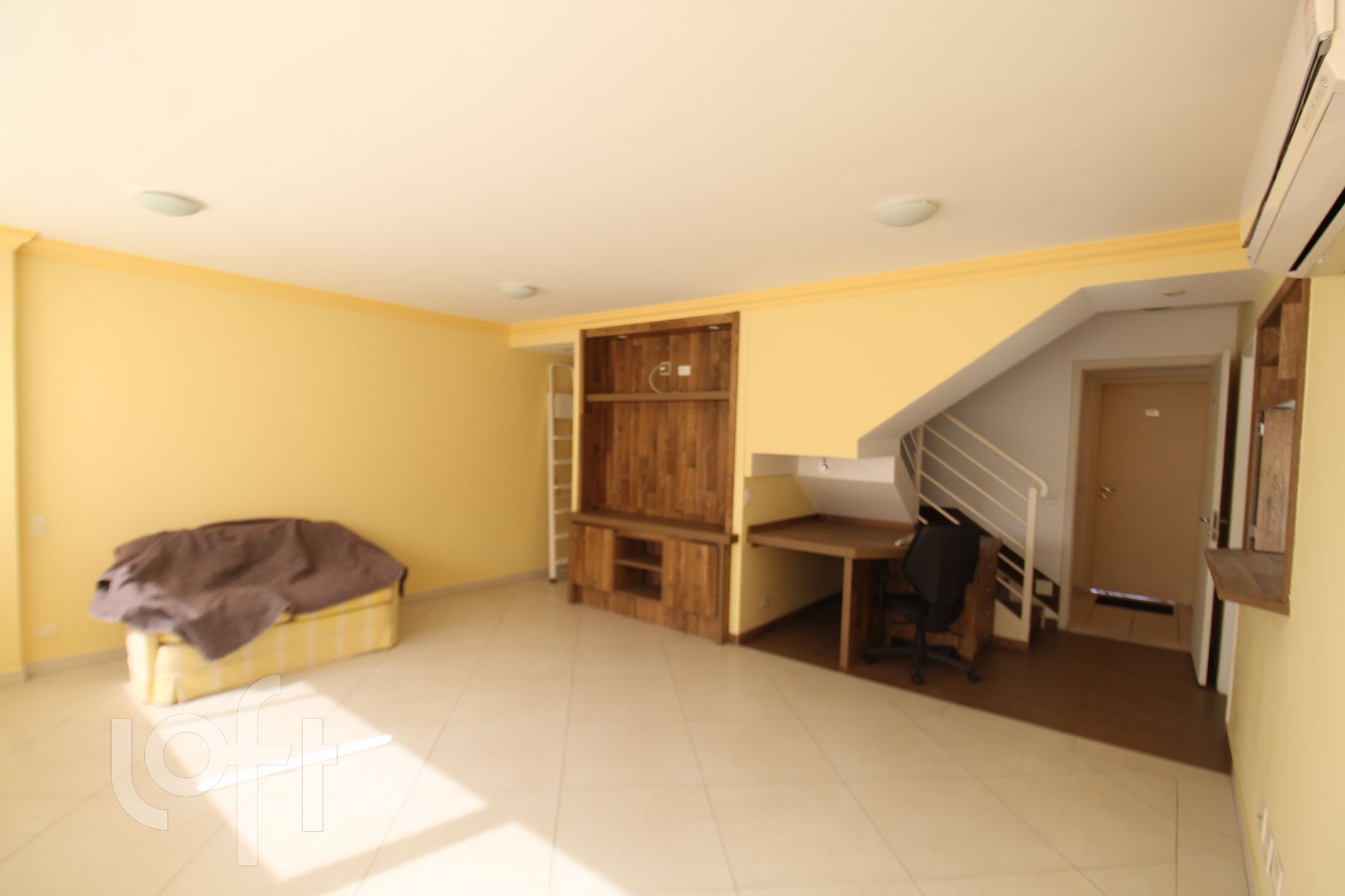 Apartamento à venda com 2 quartos, 66m² - Foto 2