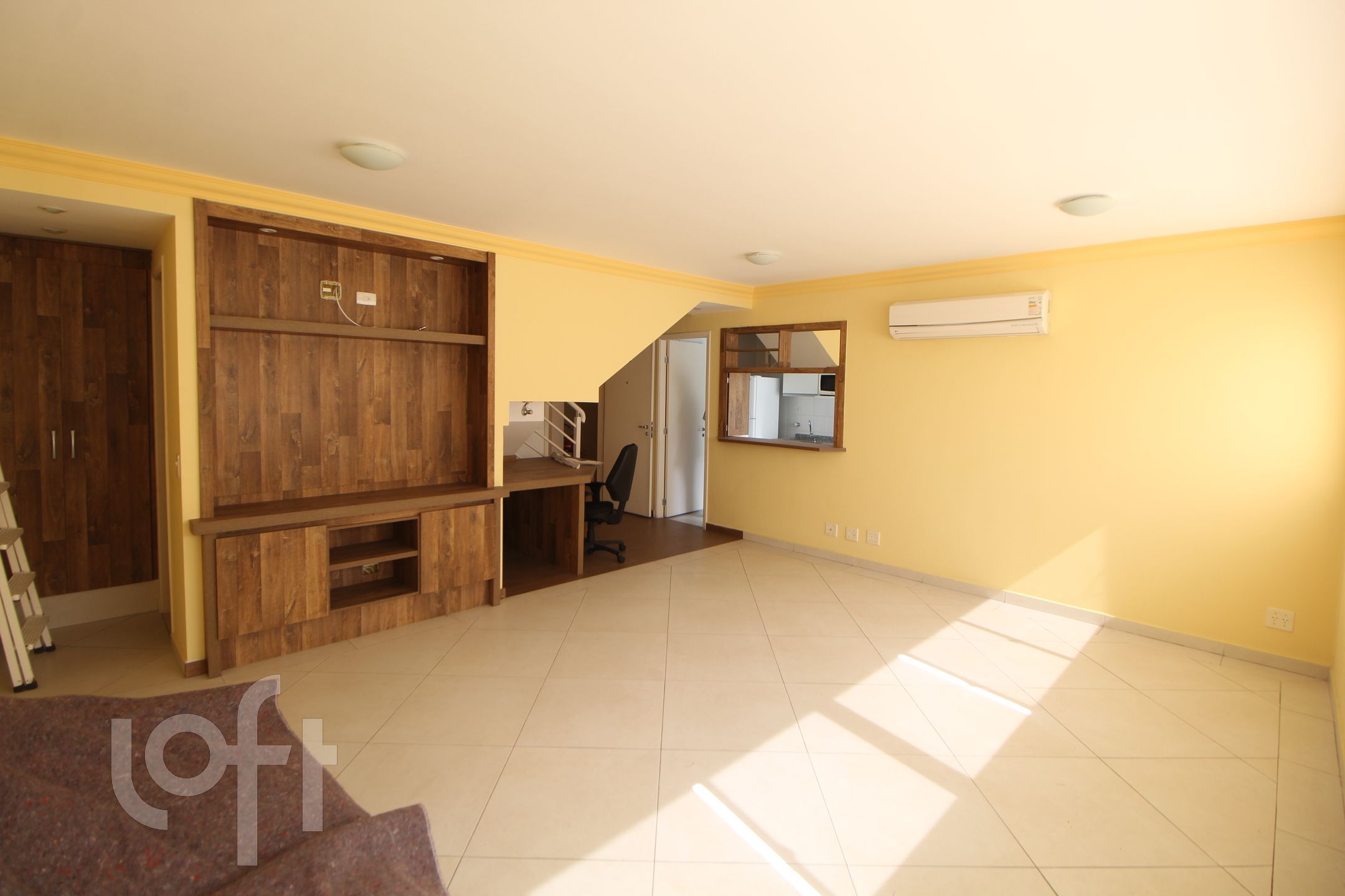 Apartamento à venda com 2 quartos, 66m² - Foto 1