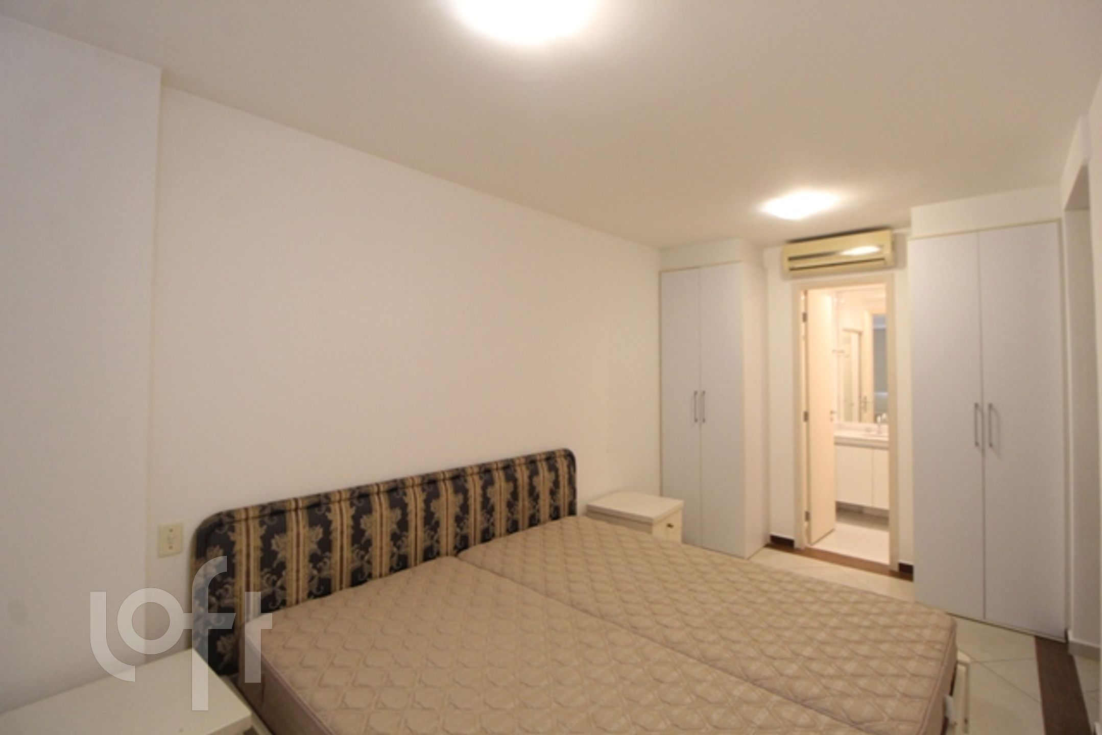 Apartamento à venda com 2 quartos, 66m² - Foto 12