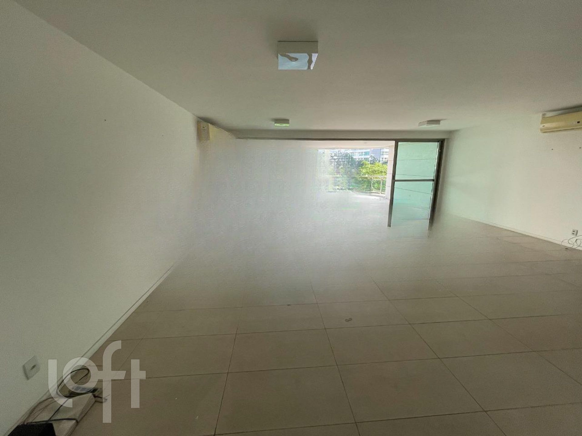 Apartamento à venda com 4 quartos, 275m² - Foto 4