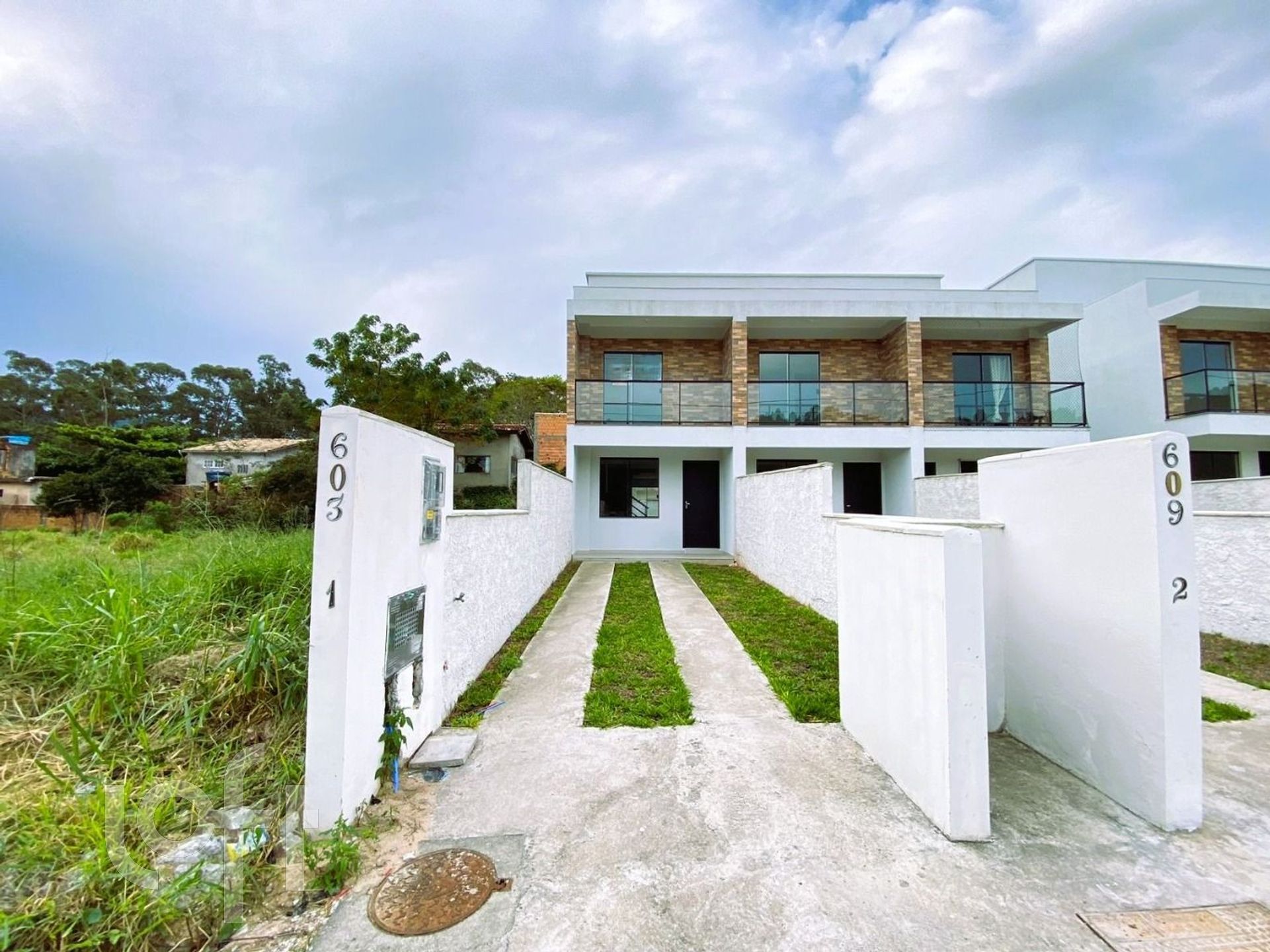 Casa Residencial com 103m², 2 quartos, 2 suítes, 1 garagem, no bairro São João do Rio Vermelho em Florianópolis