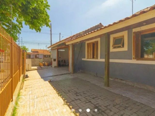 Casa com 86m², 1 dormitório no bairro São José em Canoas para Comprar