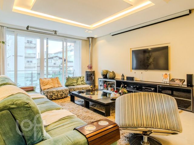 Casa com 714m², 6 dormitórios, 5 suítes, 6 vagas, Menino Deus em Porto Alegre