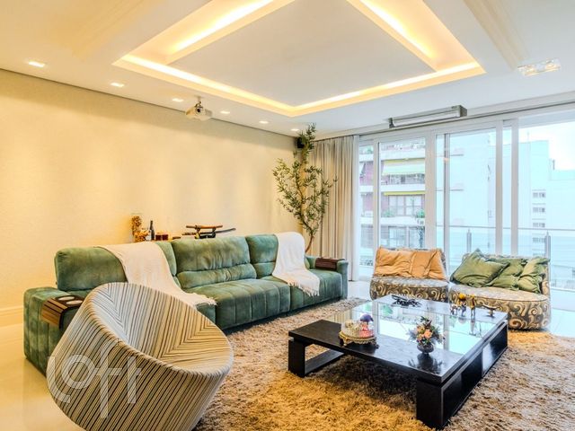 Casa com 714m², 6 dormitórios, 5 suítes, 6 vagas, Menino Deus em Porto Alegre