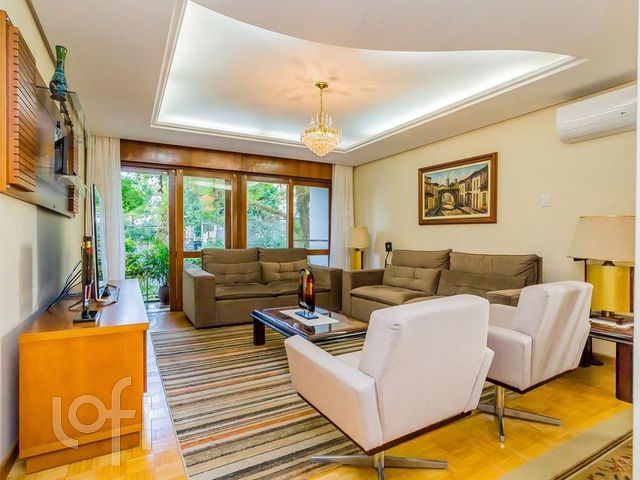 Apartamento com 174m², 3 dormitórios, 1 suíte, 2 vagas, Higienópolis em Porto Alegre