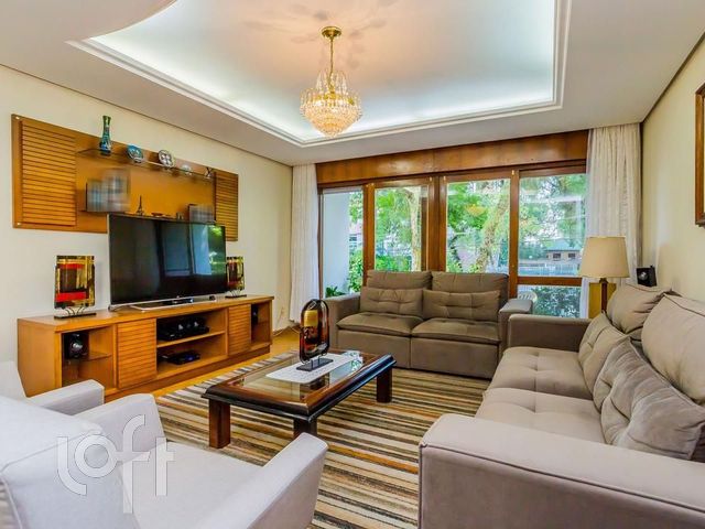 Apartamento com 174m², 3 dormitórios, 1 suíte, 2 vagas, Higienópolis em Porto Alegre