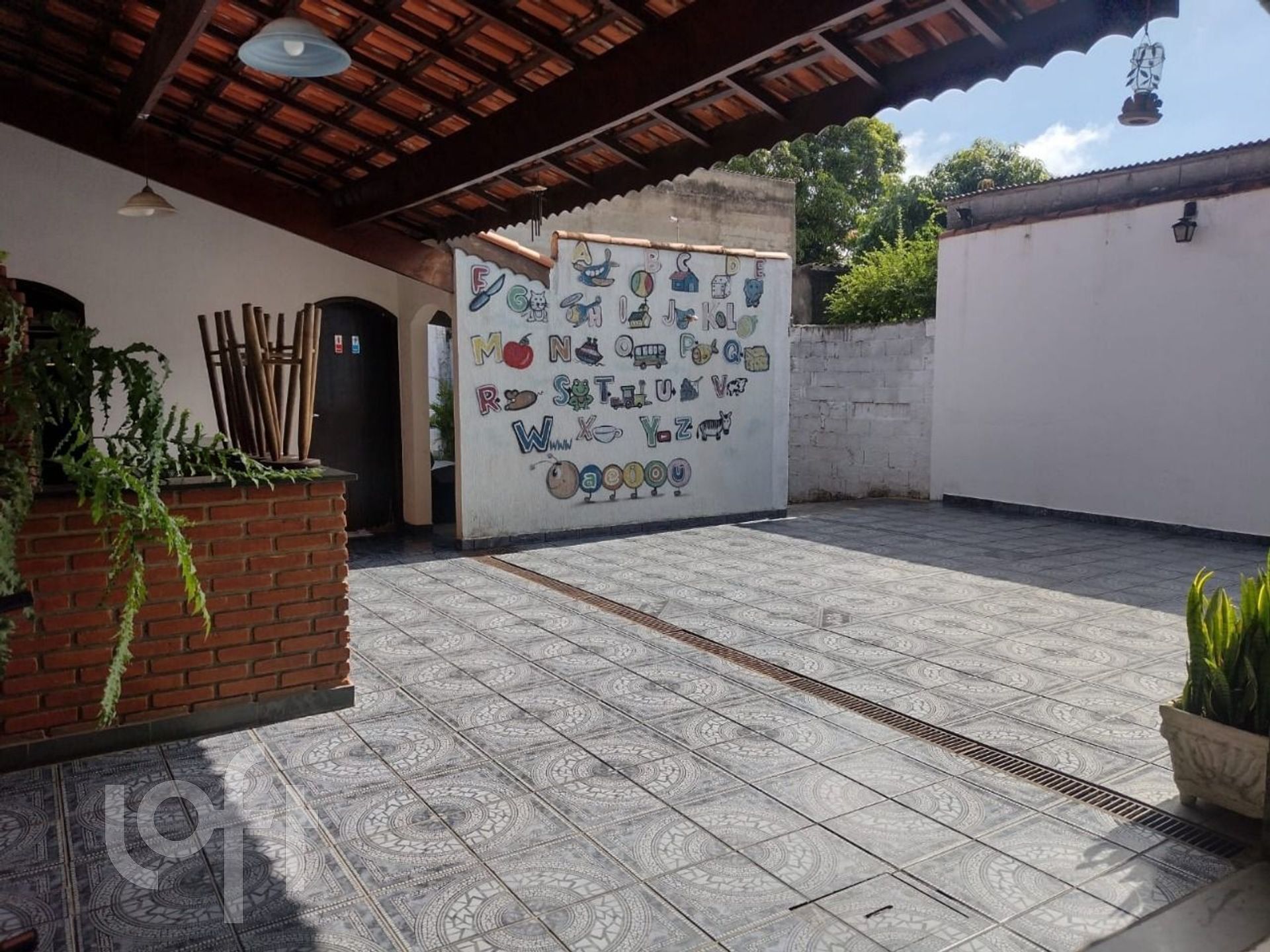 Casa à venda com 3 quartos, 120m² - Foto 14