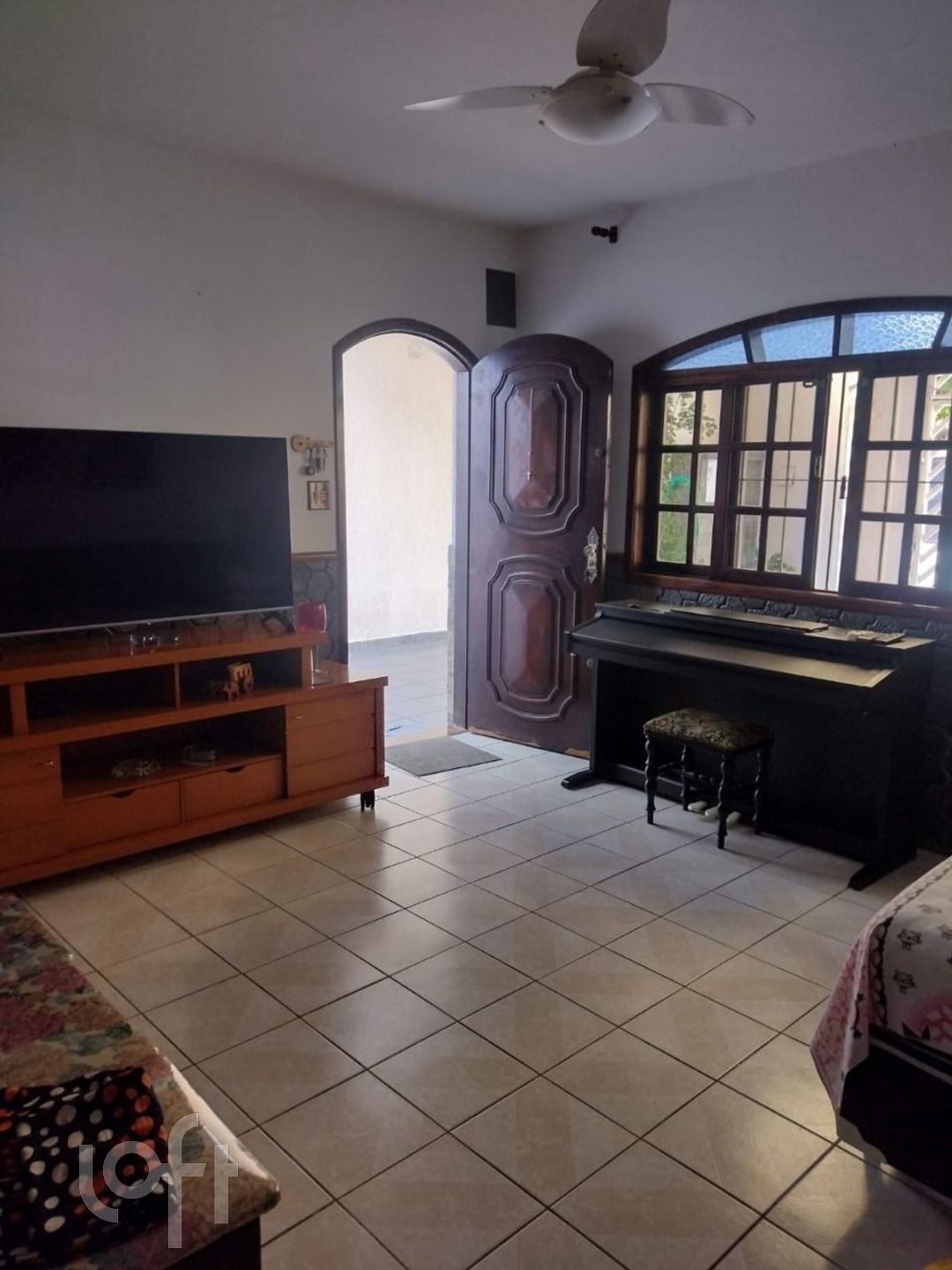 Casa à venda com 3 quartos, 120m² - Foto 1