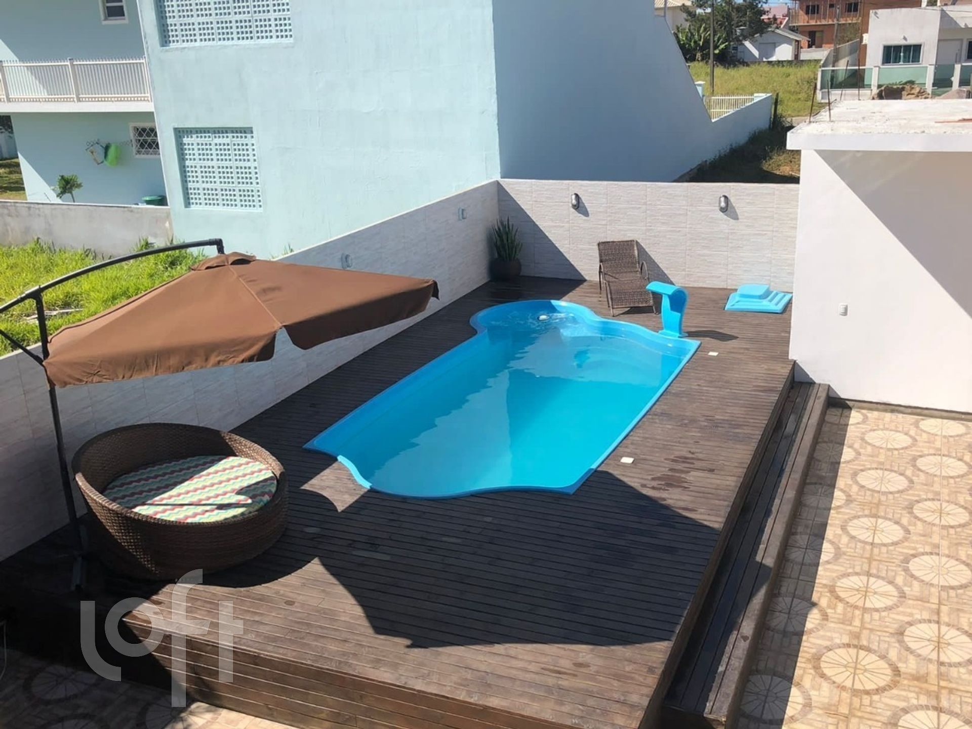 Casa Residencial com 300m², 4 quartos, 3 garagens, no bairro Pinheira em Palhoça