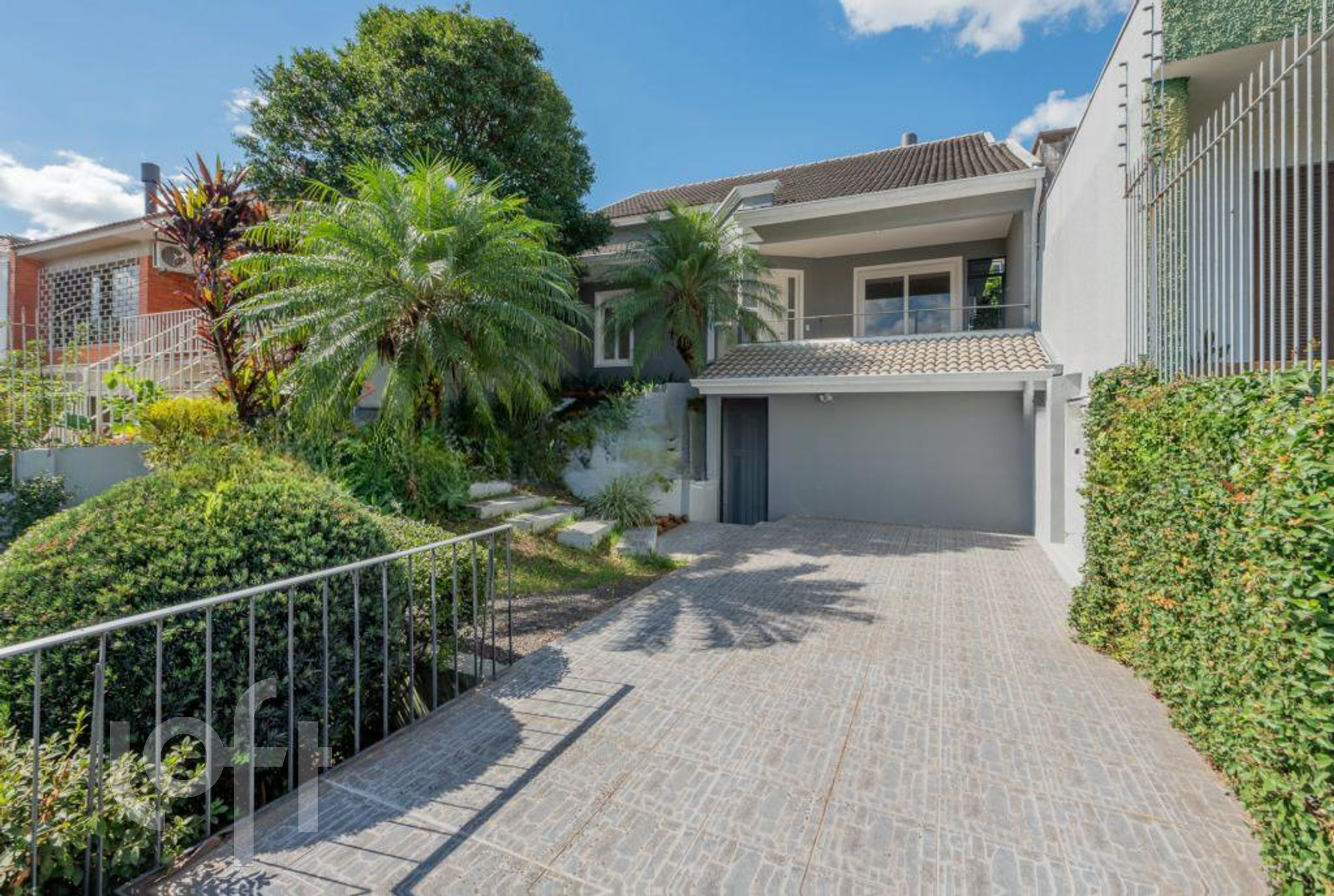 Casa com 208m², 4 dormitórios, 2 suítes, 2 vagas, Chácara das Pedras em Porto Alegre