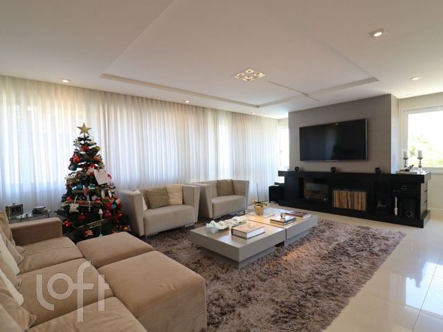 Apartamento com 140m², 3 dormitórios, 3 suítes, 2 vagas, Petrópolis em Porto Alegre