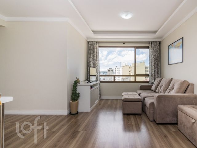 Apartamento com 74m², 3 dormitórios, 1 suíte, 2 vagas, Rio Branco em Porto Alegre