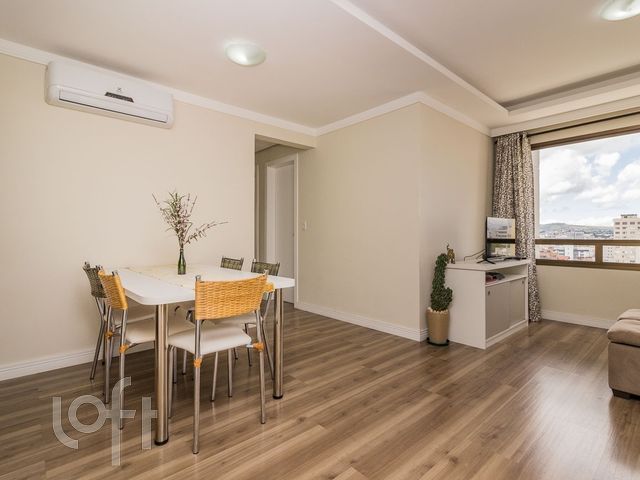 Apartamento com 74m², 3 dormitórios, 1 suíte, 2 vagas, Rio Branco em Porto Alegre