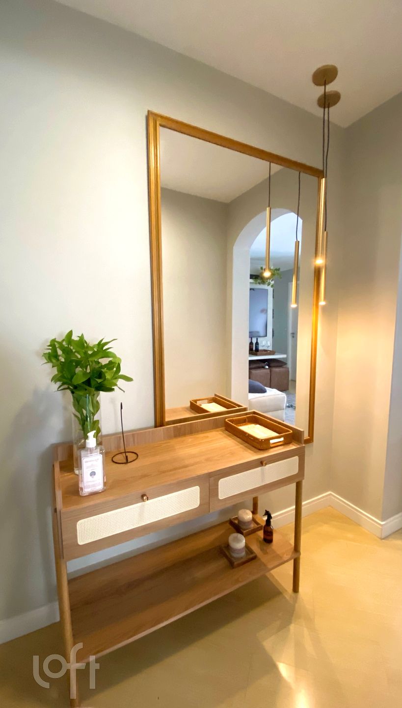 Apartamento à venda em Lapa com 74 m², 2 quartos,