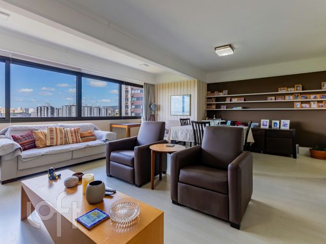 Apartamento com 106m², 3 dormitórios, 1 suíte, 1 vaga, Higienópolis em Porto Alegre