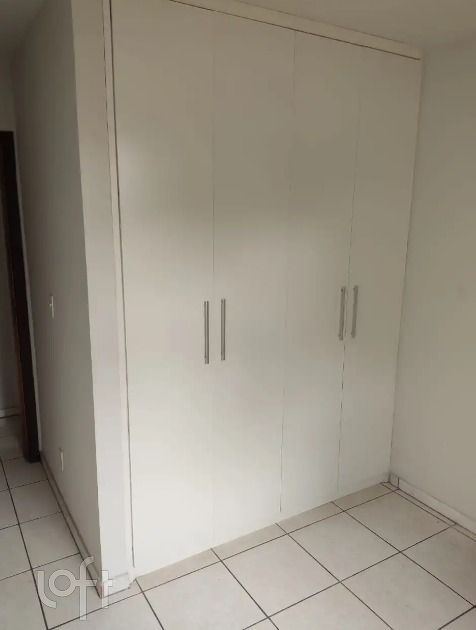 Apartamento à venda com 2 quartos, 60m² - Foto 2