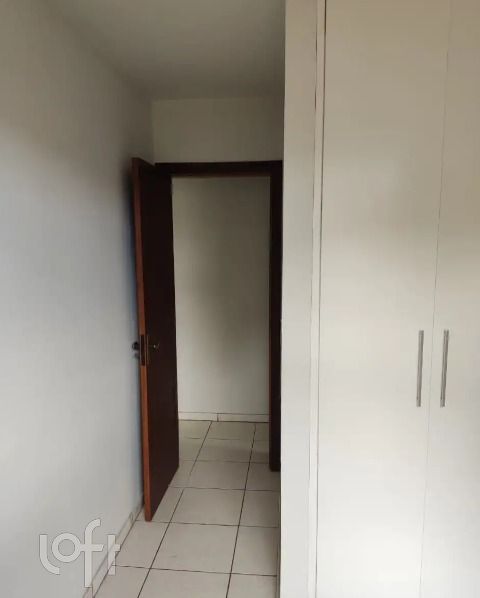 Apartamento à venda com 2 quartos, 60m² - Foto 3