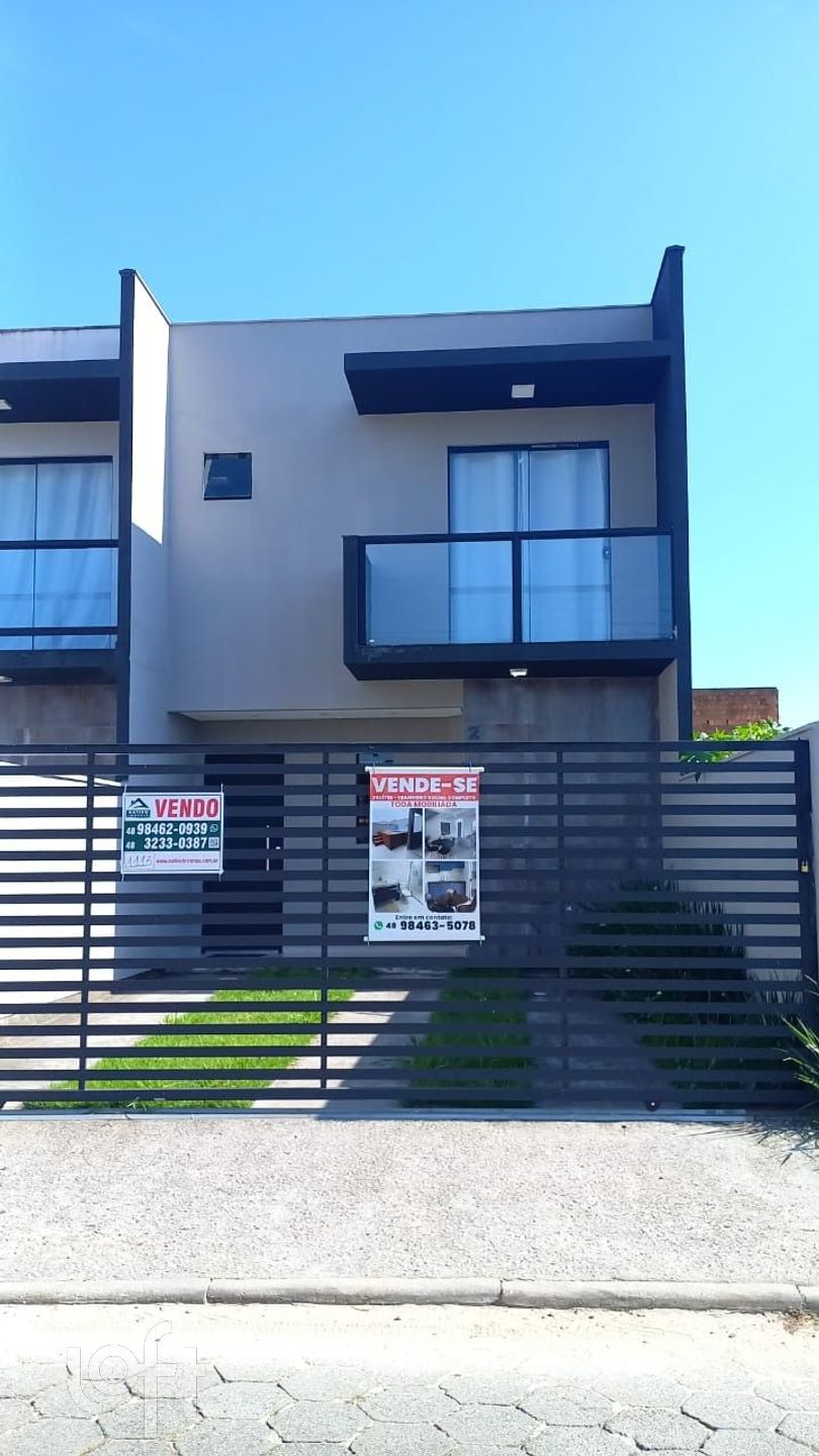 Casa Residencial com 80m², 2 quartos, 2 suítes, 1 garagem, no bairro São João do Rio Vermelho em Florianópolis