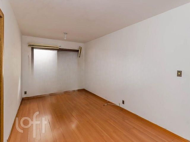Apartamento com 68m², 2 dormitórios, 1 suíte, 1 vaga, Petrópolis em Porto Alegre