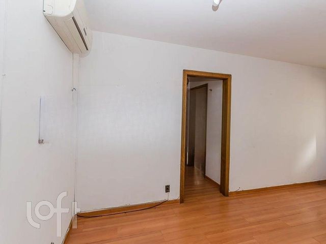 Apartamento com 68m², 2 dormitórios, 1 suíte, 1 vaga, Petrópolis em Porto Alegre