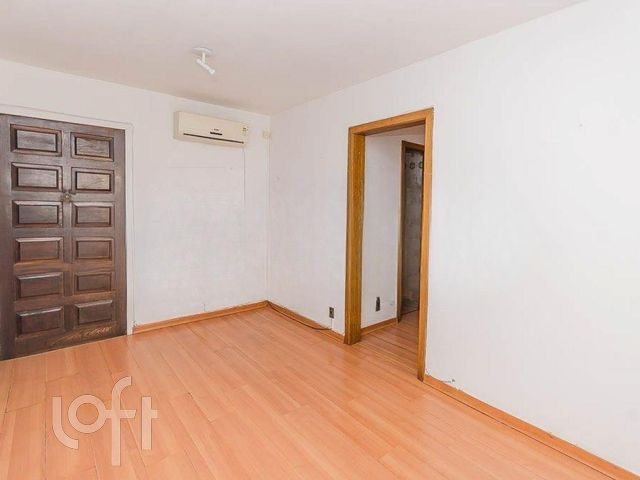 Apartamento com 68m², 2 dormitórios, 1 suíte, 1 vaga, Petrópolis em Porto Alegre